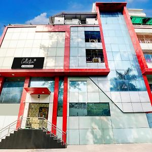 Super Collection O Lake Palace Road
